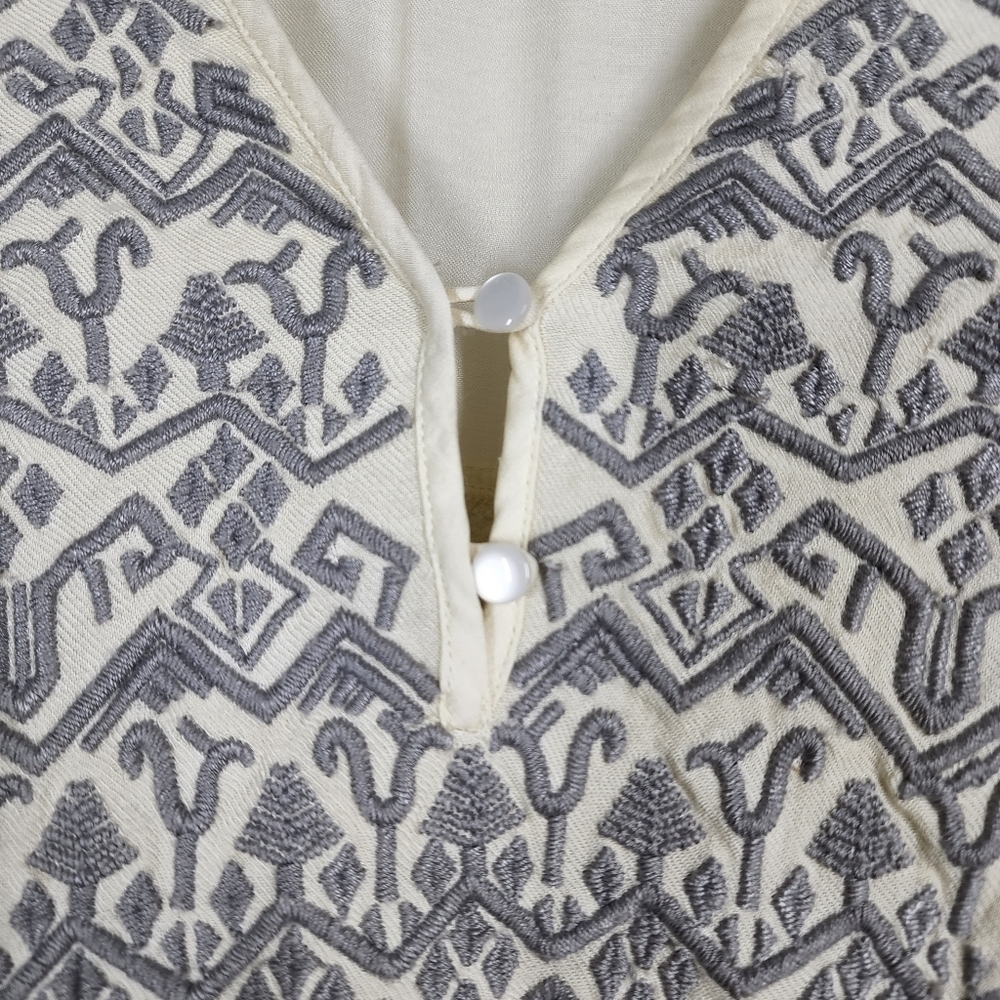 SUNDANCE EMBROIDERED V-NECK TOP - Picture 8 of 10